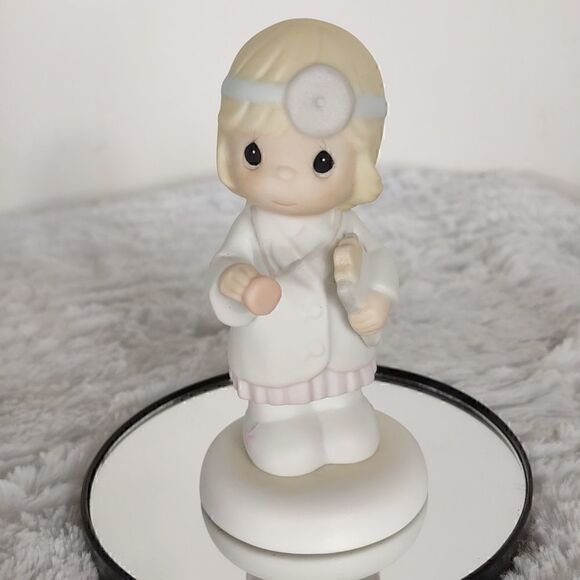 Vtg. 1997 Precious Moments "Loving is Caring" Porcelain Figurine - Picture 6 of 6